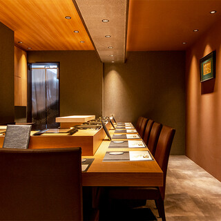 伝統と現代が交差する端正な空間