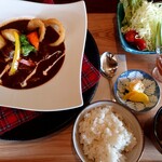 食房 猫男爵 - 料理写真:ビーフシチュー定食(2000円税込)