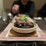 日本料理 花木鳥 - 褐毛和牛ロース 石焼きステーキ