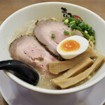 あいつのラーメン かたぐるま - 料理写真: