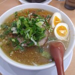 ラーメン2国 - 牛すじラーメン煮たまご