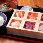 集合場所Three Peace - 料理写真:海鮮丼セルフ