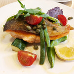 欧風食堂 タブリエ - お魚ランチ　サーモンのバターソテー