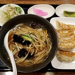 24時間 餃子酒場 - モヤシ湯麵＋焼き餃子５個