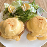 ELOISE's Cafe - スパム&チーズベネディクト