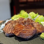 粉もん堂 - 松阪牛厚切りタン