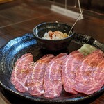 ホルモン焼肉酒場 元町ロマンス - 