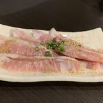 神戸炭火焼肉 BUZZ - 