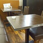 CHINA GRILL Madam XENLON HIROSHIMA - 店内环境。这边没有呼叫铃……