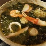 陣 - 海鮮味噌ラーメン！刻みワカメが丼面に一杯！