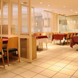 대관은 20명 이상 가능! 역과 바로 연결되어 있어 모임에 최적입니다.