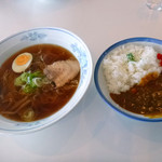 銀河ステーション - カレーとラーメンのセット