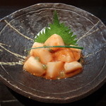 和風ダイニング桜木 - 帆立の生雲丹醤油和え