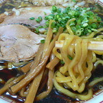 麺工房 きわみや - 【限定メニュー 尾道ブラック太麺 650円】麺はボリュームたっぷりの250ｇで提供中。”しょっぱ旨い”をお腹いっぱいお召し上がりください。