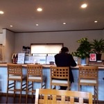 花ホタル - カウンター席。