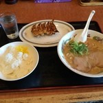 Tenka Ippin Kashiwagi Ten -  餃子定食930円こってり選択