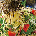 和风蔬菜与虾米脆脆沙拉