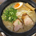 텟펜 - とんこつラーメン（並）５５０円（税込み）