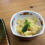 ふみつき。 - 後から、女将さんが持って来て下さった、白菜と揚げのたいたん