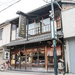 카나야 혼텐 - 貫禄ある外観☆