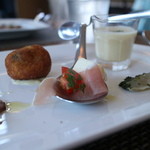 Le 4 Stagioni Italiane “IL PARCO” - アボガトのライスコロッケ、生ハムとカマンベールチーズ