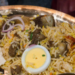 ネパール&インド料理 Manakamana - 山羊がごろごろ