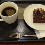 スターバックス・コーヒー - フレンチロースト（プレス）＆コーヒーエスプレッソケーキ「カフェモカ」