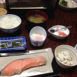 諸人御宿 まるや - 料理写真:朝ご飯。お漬物が美味しかった(((o(*ﾟ▽ﾟ*)o)))