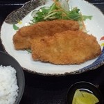 AVALON802 - 味噌かつ、おろしかつ、ソースかつ定食880円　ランチは680円でご提供