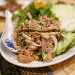 イムアロイ - 2015.9 ラープムーイサーン（イサーン風 豚挽肉と内臓の和えもの）