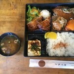 古時計 - 本日の日替わりランチ、豆腐ハンバーグ弁当です。