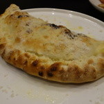 Hungry Tiger Oosaka - ☆カルツォーネ(^_-)-☆