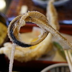 やま竹 - 「穴子の骨せんべい」まで付いてます。