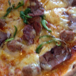 魯風人 - ランチの本日のピザ
ミックスピザとのことでしたが
牛タンピザでした