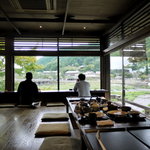 嵐山よしむら - ゆっくりと過ごす