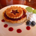 バール 十扉場 - クラシックサワーチェリーパイ　600円
