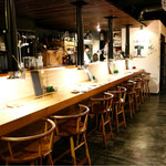 焼肉旬やさい ファンボギ - 大人な雰囲気のカウンター席