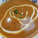 バラト - Bharat ＠板橋本町 ランチAセット チキンカレー ハーブも使われるカレーソースはスパイスィーで、柔らかい塊鶏肉が4っつほど入ります