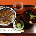 Eigyoku Tei - ［2014年7月］丼は伊万里焼、お重は輪島塗り
      そして流石老舗は違います。肝吸い〜〜