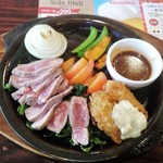 ガスト - No1　やわらか牛赤身ステーキと広島産カキフライ