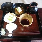 蕎麦屋二想 - わさびも自分で摺ります。とうふの生姜餡掛けも旨い。