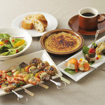 ブロシェット - コース料理の一例です。