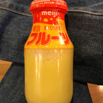 天然温泉極楽湯 - フルーツ牛乳