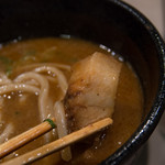 つけ麺 五ノ神製作所 - 立方体のチャーシュー