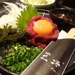 야키니쿠 카쿠라 사가에키 기타구치점 - さくらユッケ