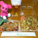 粉もん工房 咲や - たこ焼き（6個）￥330 焼きそば　￥380
