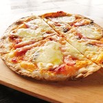 4種類のチーズピッツァ