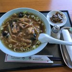 桃園 - 料理写真:豚肉細切りラーメン780円