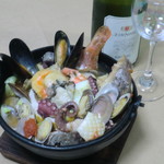 てんとうむし - 料理写真:魚介の煮込み　￥１３８０