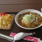 とり屋 Twie - チャーシュー麵500円、炒飯200円